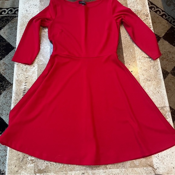 Women’s SZ S LIMITED LIPSTICK RED KNEE LENGTH A-LINE PULLOVER SKATER DRESS - Picture 16 of 17
